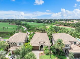 10150 Cameilla St, Pompano Beach, FL 33076