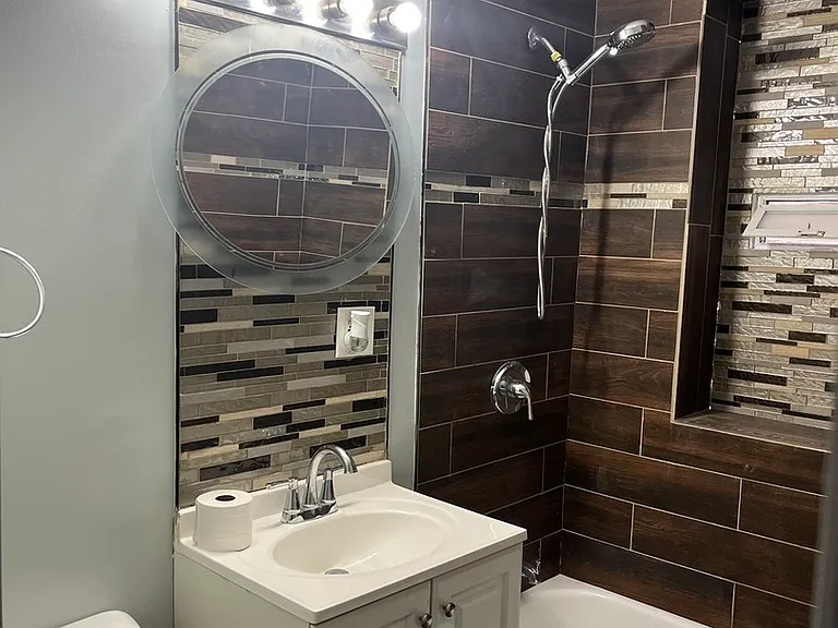 4732 W Congress Pkwy #2 — Photo 8