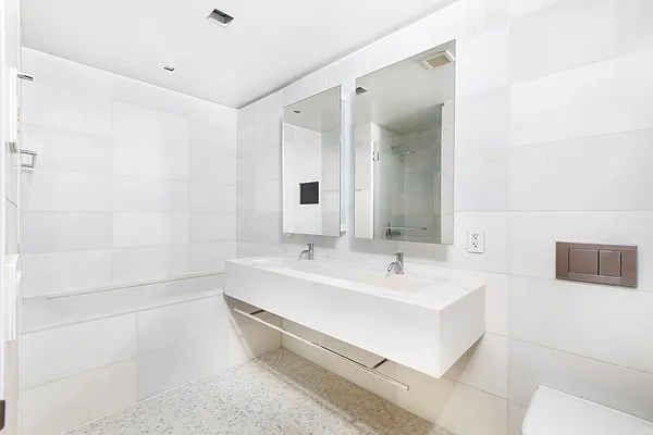 Rented by Compass | media 62