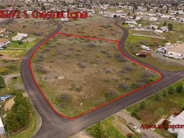15892 S Chestnut Ln, Mayer, AZ 86333