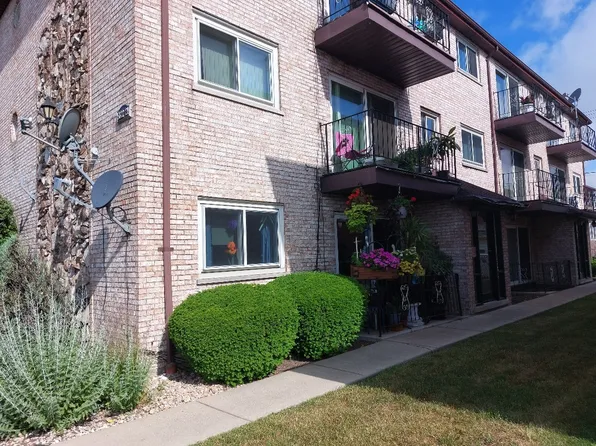 5824 S Archer Ave #C2, Chicago, IL 60638