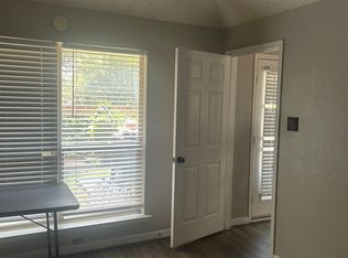613 Deauville Dr, Fort Worth, TX 76108
