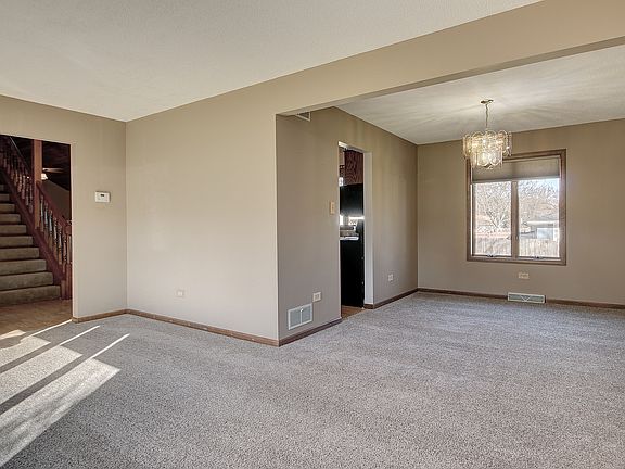 4th image of 1114 Moorland Ave