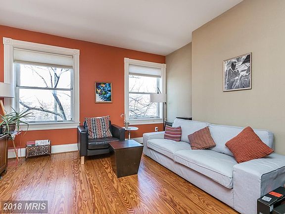 3rd image of 211 E Mount Royal Ave
