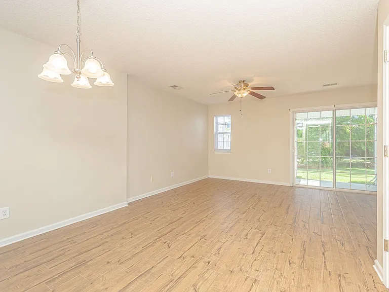 754 Aspen Dr — Photo 10
