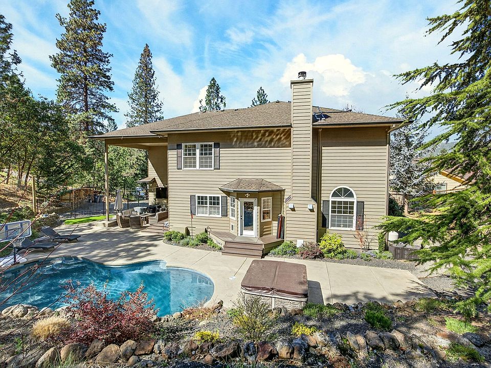 1st image of 120 Ponderosa Way