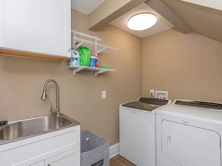 122 Regatta Dr — Photo 7