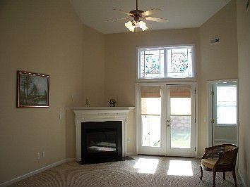 Lovely 2 story living/dining room