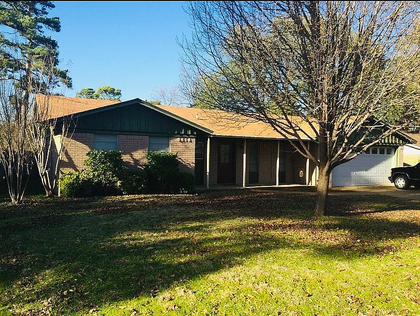 1st image of 229 E Greenfield Dr