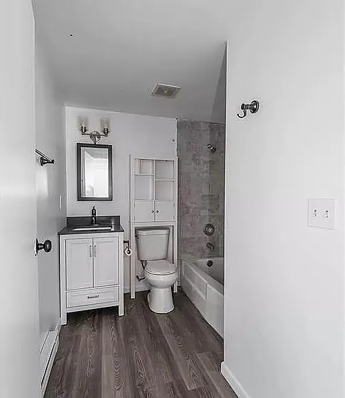 Shared full bathroom