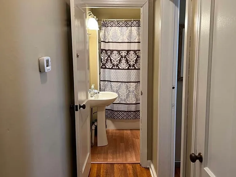 225 N Park Dr — Photo 21