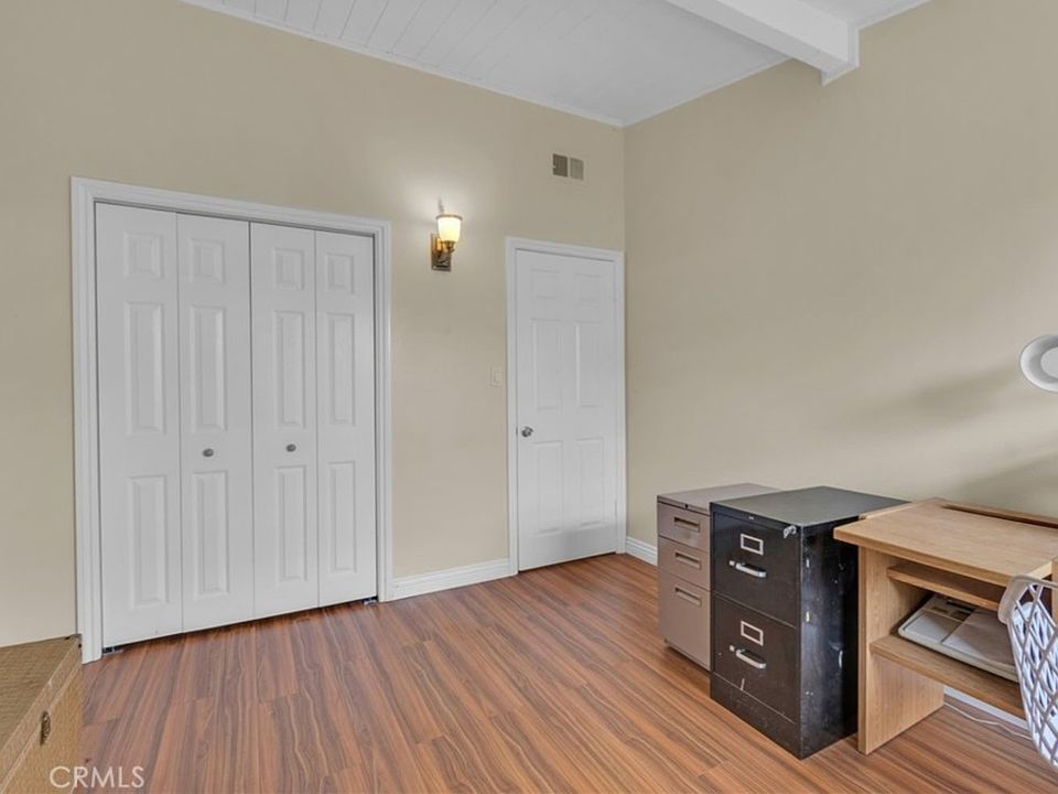 1st image of 410 S Newton St