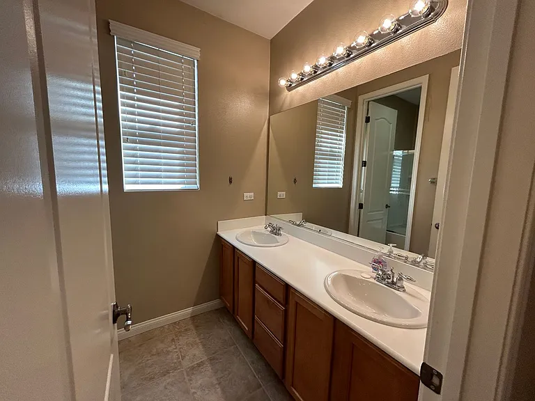15005 Via Messina Dr — Photo 42