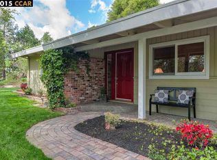 27 Valencia Rd, Orinda, CA 94563