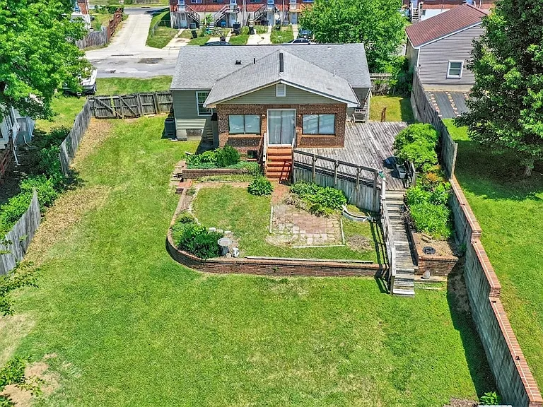 8027 Shore Rd — Photo 31