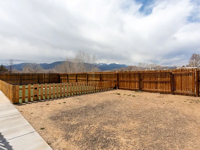 1130 Pond Side Dr — Photo 36