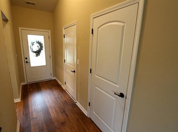 2nd image of 4604 Boardwalk Dr