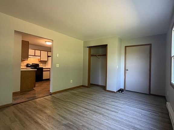 2nd image of 1103 Glades Dr #5