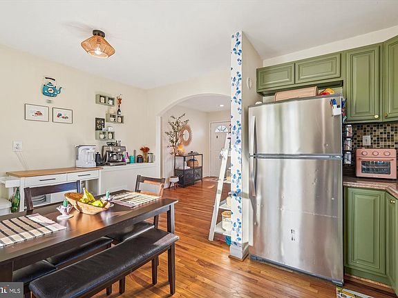 5th image of 11814 College View Dr