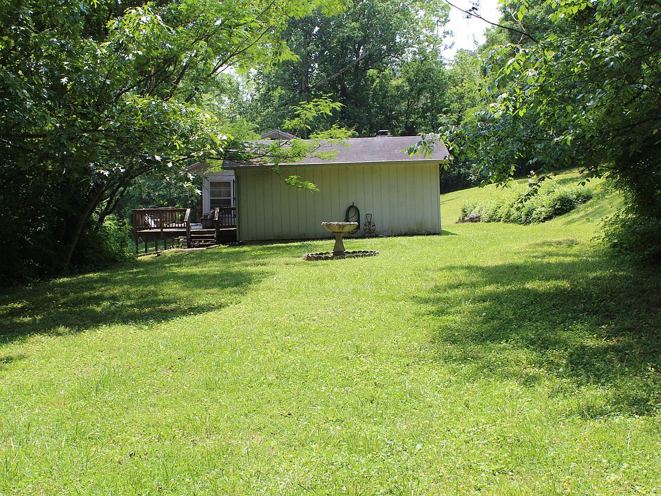 2nd image of 620 Clift Rd