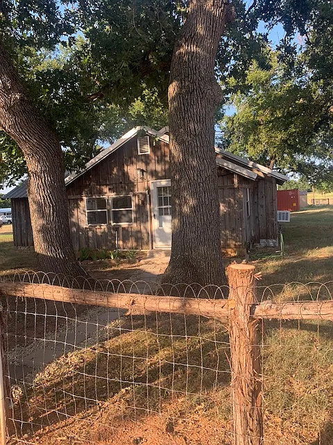 2 bed, 1000 sqft, $1,400 — Photo 3