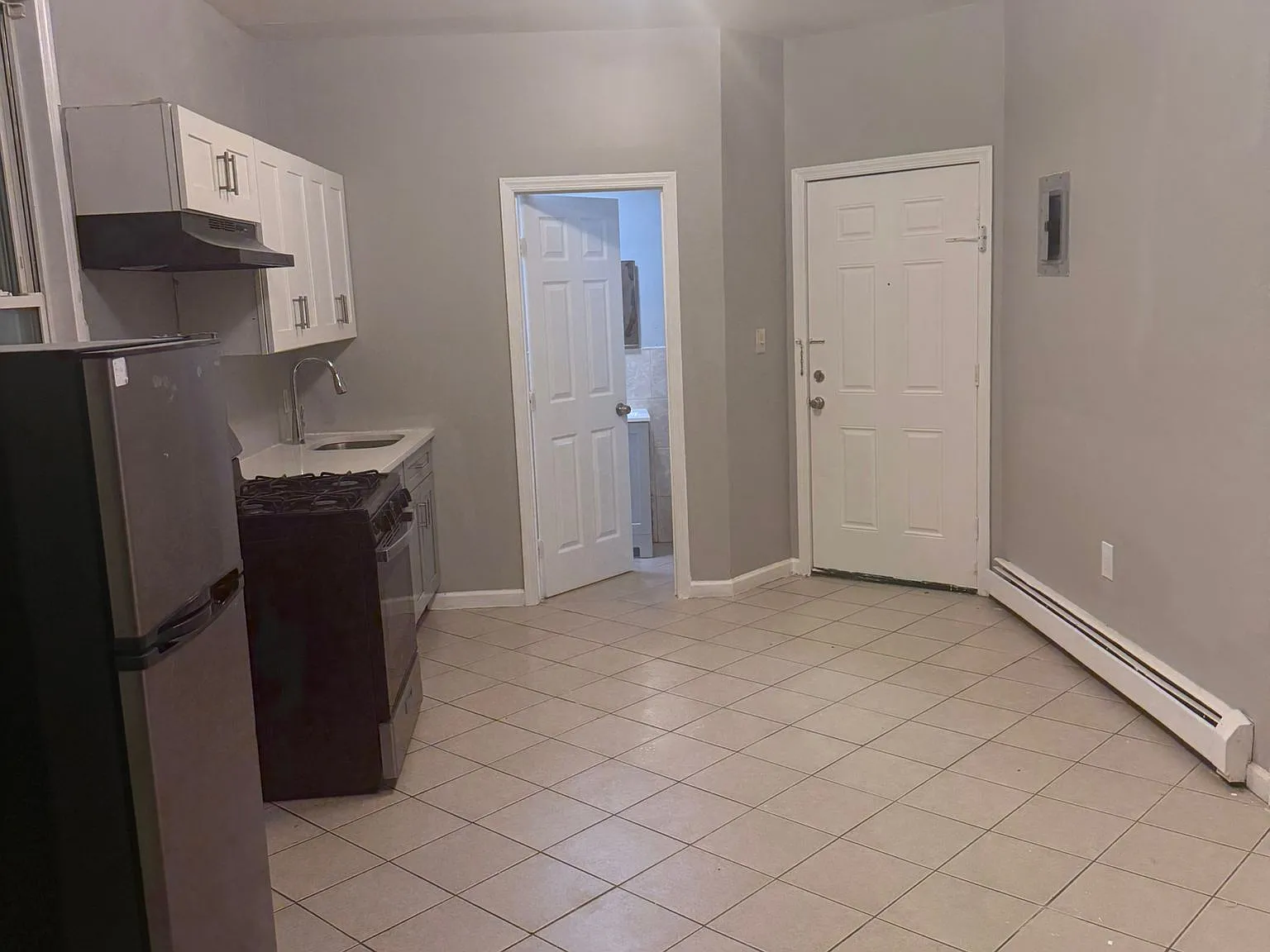 2 bed, $1,900 — Photo 1