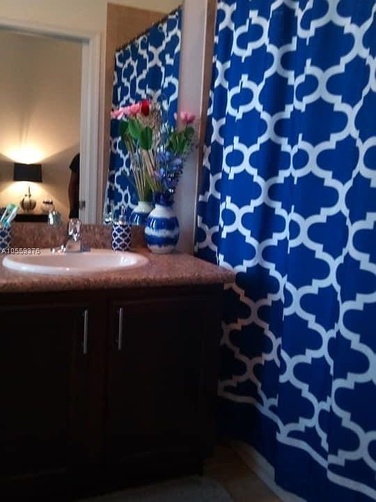 2nd image of 5942 Woodlands Blvd