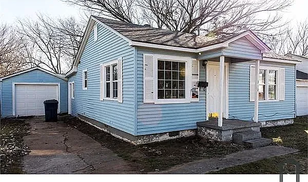 Charming 3-Bedroom Home in Duncan Move-In Ready — Photo 1