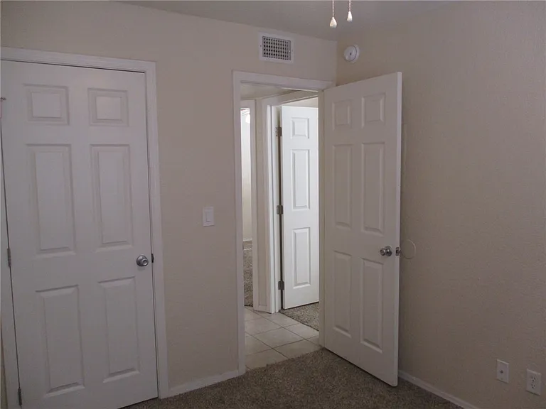 2801 Paloma Senda #D — Photo 17
