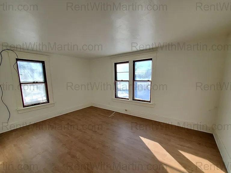 824 Logan Ave — Photo 14
