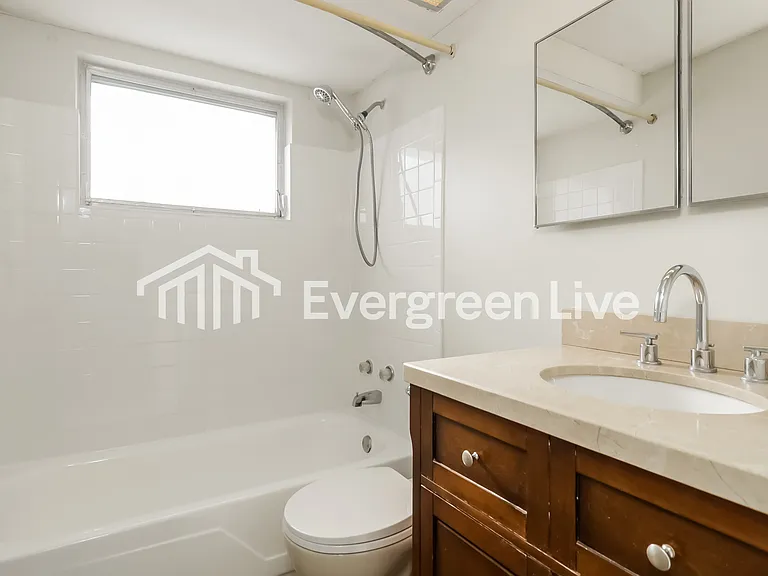 1146 Classic Dr — Photo 11