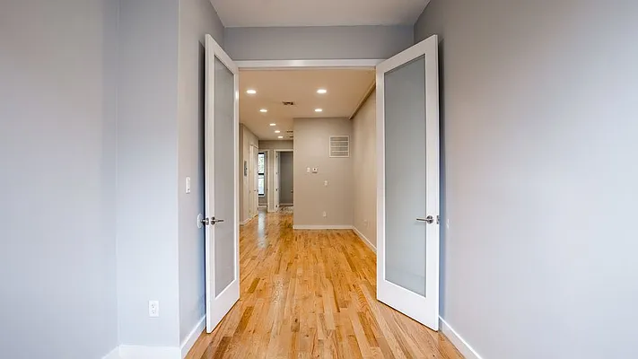 Rented by Nooklyn NYC LLC | media 11