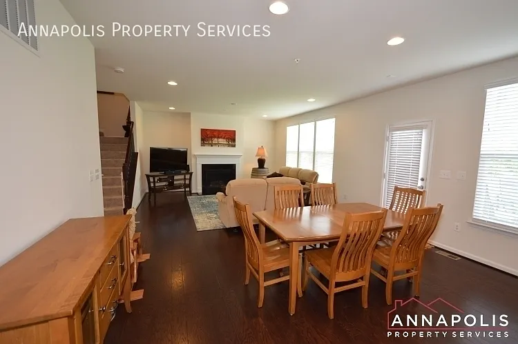 7948 Monrovia Dr — Photo 7