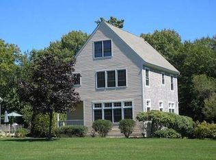 546 Slocum Rd, Saunderstown, RI 02874