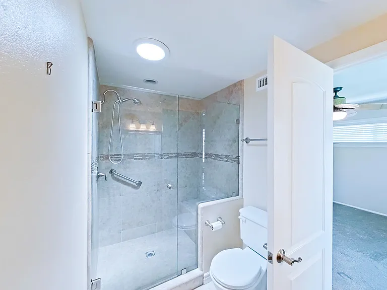 25152 Northrup Dr — Photo 12