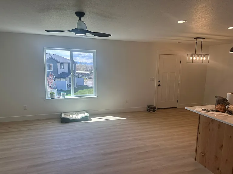 1862 S 300 W — Photo 13