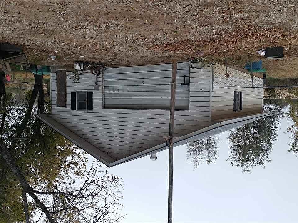 2nd image of 6 SE 450th Rd