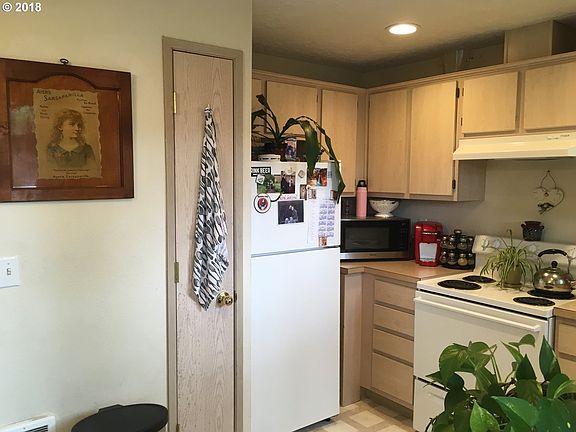 5th image of 4000 NE 109th Ave Unit 247