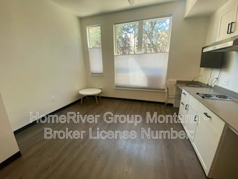 320 Clay St #102 — Photo 5