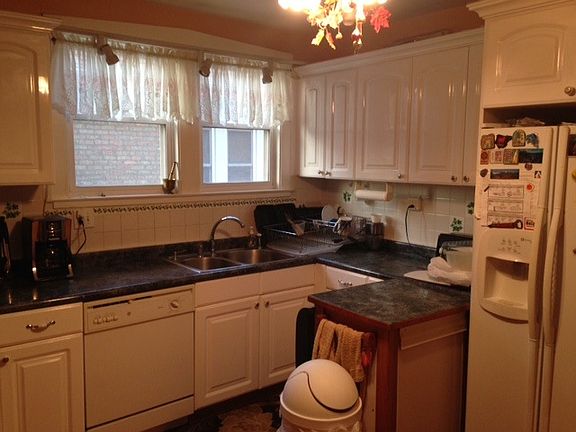 2nd image of 4224 Amelia Ave APT 1