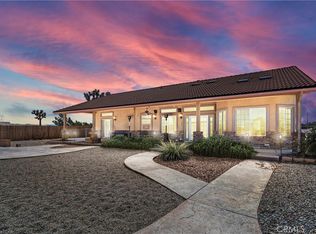 11061 Phelan Rd, Oak Hills, CA 92344