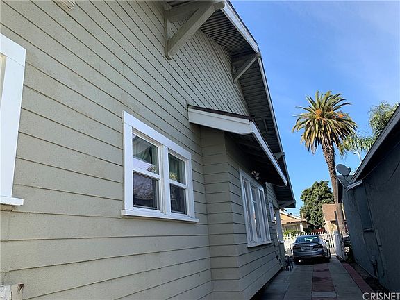 5th image of 1624 W 55th St
