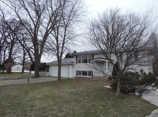 102 South St SW, Dodge Center, MN 55927