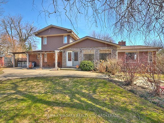 3rd image of 1121 Pettit Rd