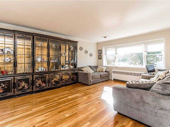 2nd image of 617 Marion Dr