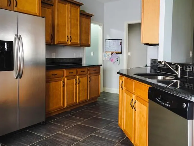 1340 Allmon Dr — Photo 2
