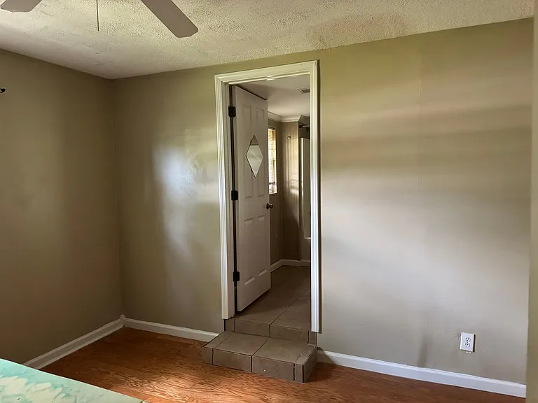121 Herty Dr — Photo 7