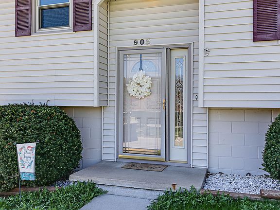 3rd image of 903 5th St