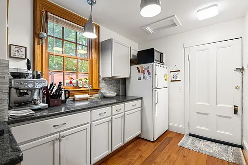 60 Cottage St #60 Photo 1