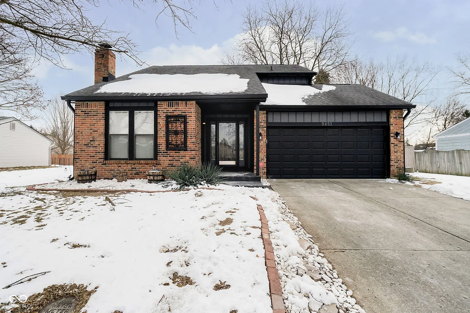9451 Falkirk Dr photo 1